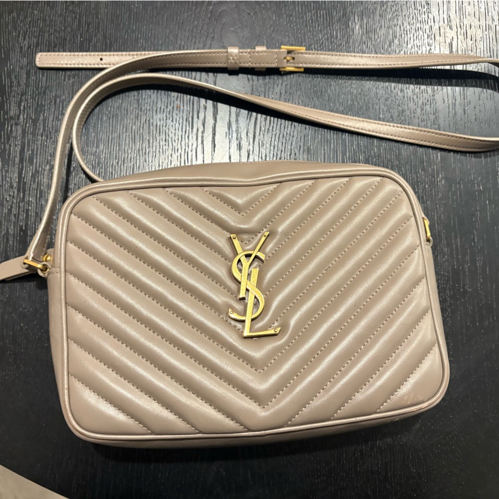 Saint Laurent Lou Leather Camera Bag
*crossbody